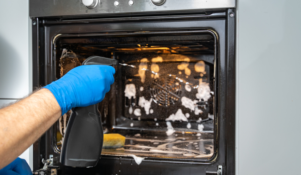 Čišćenje kuhinje, kako očistiti najprljavije predmete u vašoj kuhinji