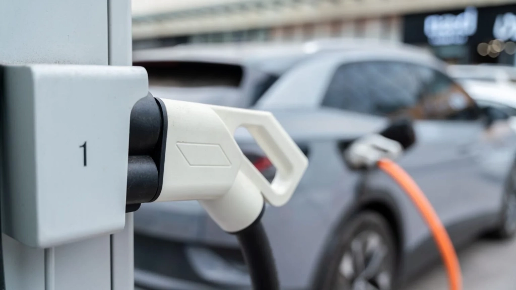 Kada će električni automobili postati jeftiniji od benzinskih?