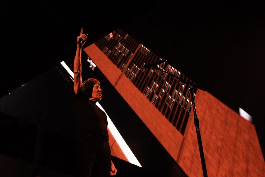 ROGER WATERS