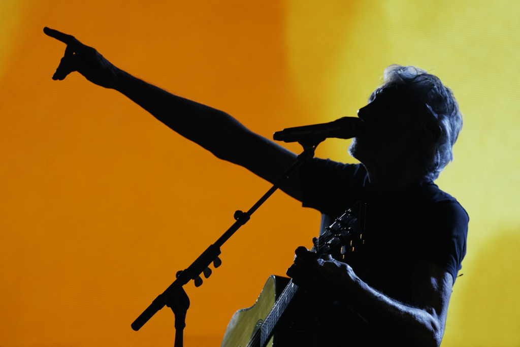 ROGER WATERS