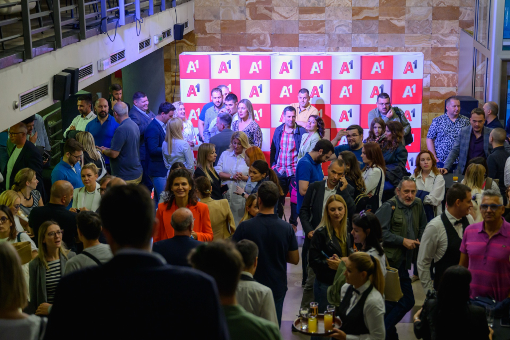 Biznis između redova