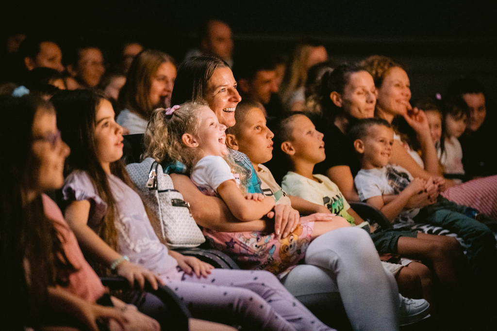 publika Limenka Teatar Fest