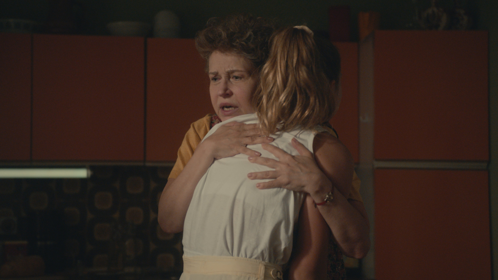 Belo se pere na devedeset