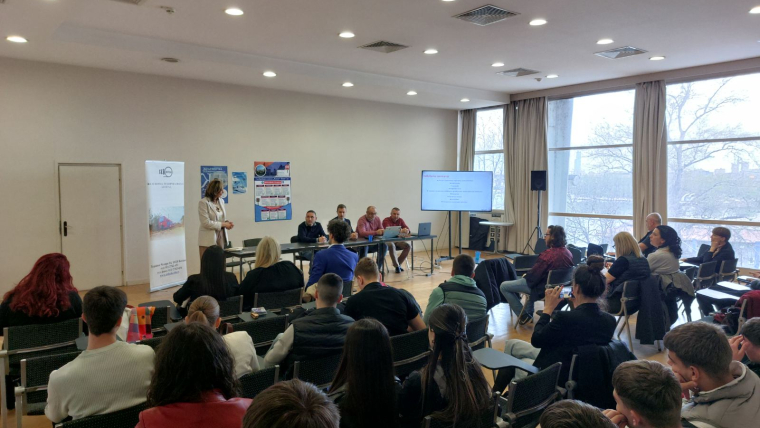 MLADI I ŠKOLE U SAOBRAĆAJU